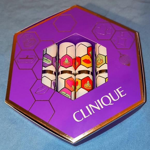 Clinique Lipstick Set of 4 Pop Treats New In Box - Picture 1 of 11